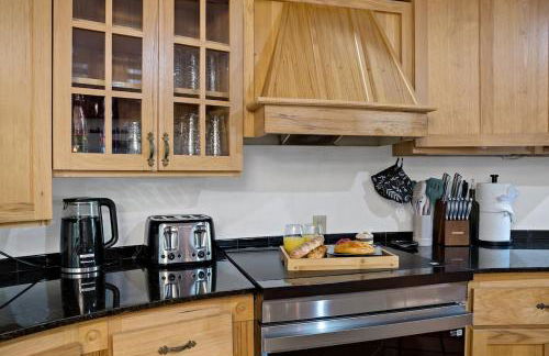 Magical Retreat at the Enchanted Vashon Castle - Foto 13