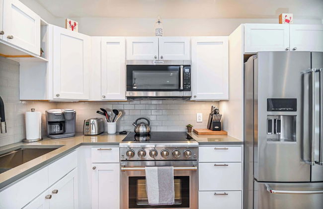 Latitude Adjustment Walk to Beach & Dining! - Photo 11