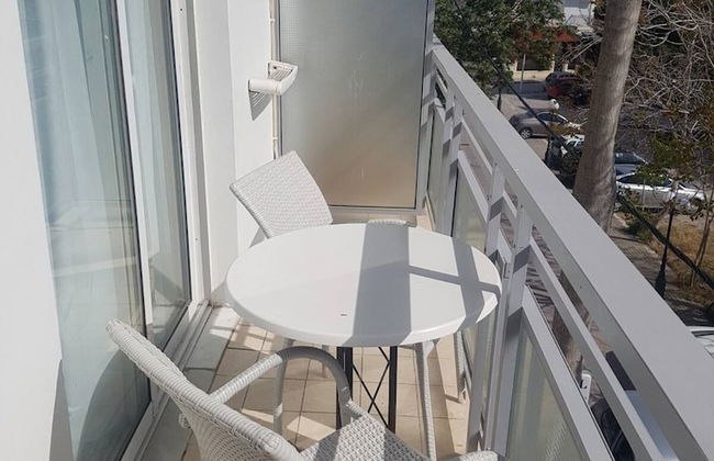 Bristol Hotel & Apartments - Photo 28