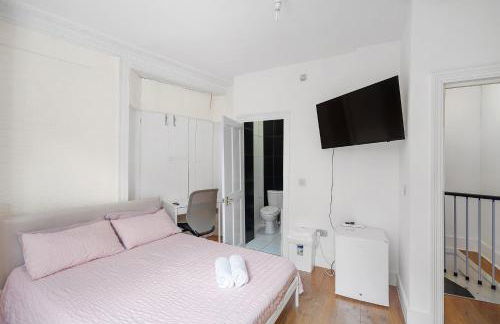 Well Connected 2 Bedroom Flat with Ensuite Bathrooms in London SE5 - Foto 22