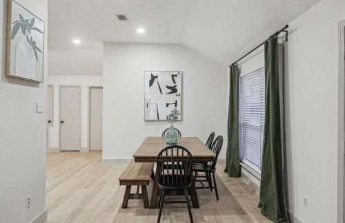 Sunny Door Escape - Entire House in Richmond TX with Cowboy Pool - Foto 6