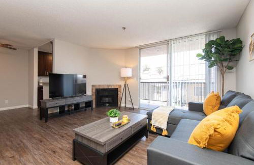 Chic Hollywood Retreat 2Bed Rooftop Pool with Iconic Views - Foto 11