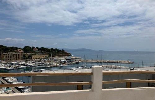 T2 vue sur le port jacuzzi terrasse et parking - Foto 35
