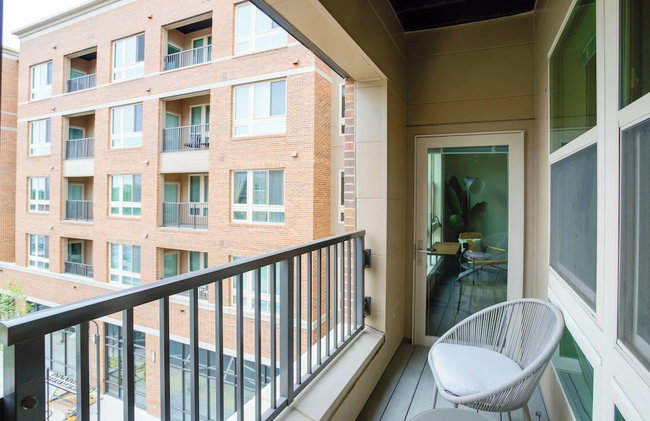 Huntington Apartments near Huntington Metro - We Host - Photo 68