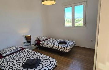 VILLA con piscina privada, a 35 km de las playas, vistas a la montaña, WIFI - Foto 23