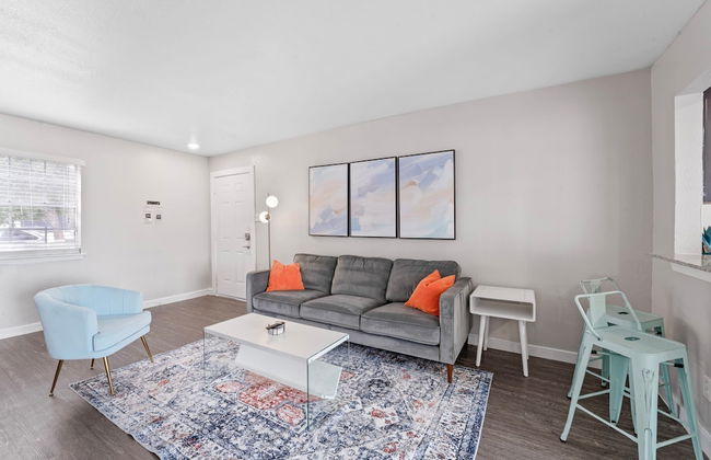 Spacious and Cozy King Bed 2BR Suite 5 Min to DT - Foto 14