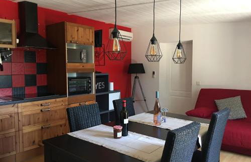 Tranquil Villa with Pool - Foto 18