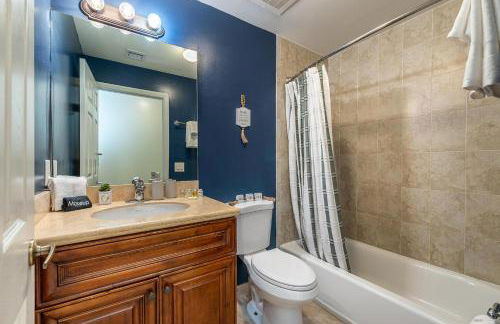 Salty Fox 5BD Oasis w Spa, Beach & Downtown - Foto 38