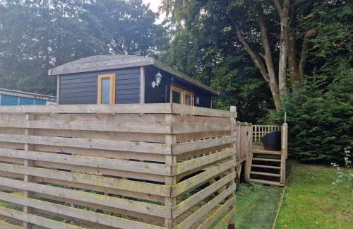 Glamping Hut - Sleeps 2 hot tub & parking - Foto 18