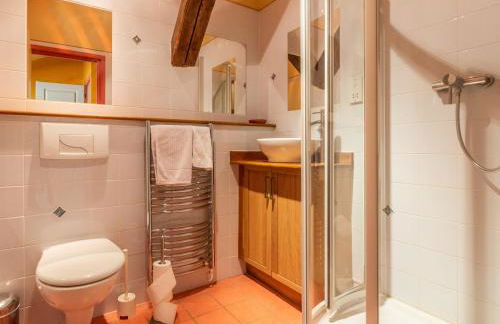 Spacieuse Ferme 6 Chambres aux Gets, 17 Pers, 4 SDB, Balcon, Wi-Fi, Parking Privé, Navette Hiver - FR-1-671-118 - Foto 20