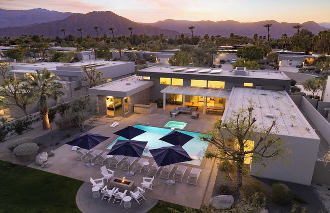 Sleeps 28! 2 Luxe Villas w/ Pool & Putting Green Polo Villas Nova by Avantstay - Foto 7