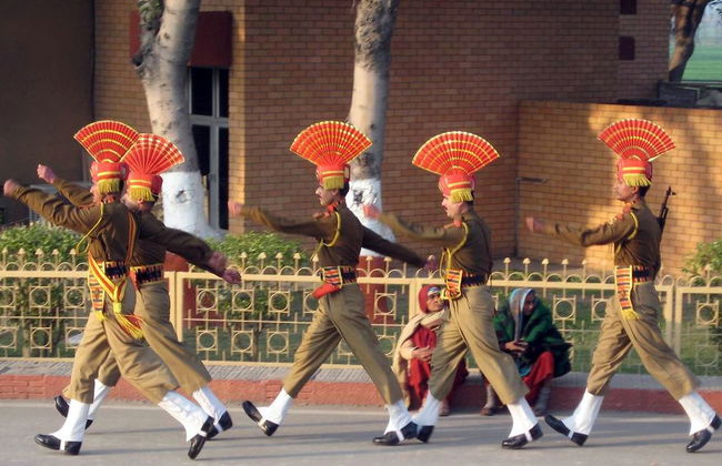 Visita à Fronteira de Wagah - Tour Privado de Meio Dia - Foto 4