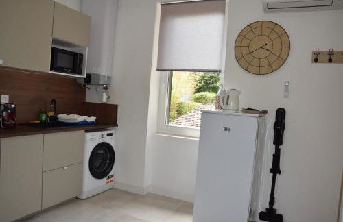 Élégant T2 à Bron, Tramway à 2min, Box Parking, 4Personnes - Foto 31