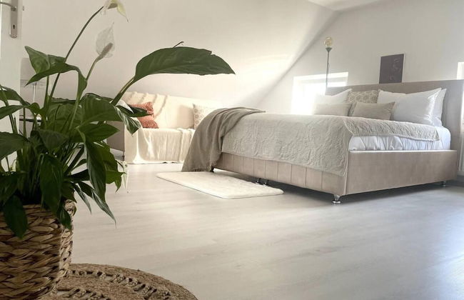 Impeccable 2-bed House in Albești - Foto 10