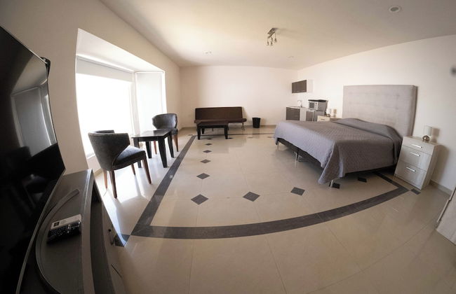 Room-17, Suite for two People - Photo 2