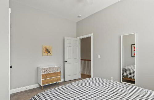 Quiet Historic Corner Easy Walk to Downtown Dining and Entertainment - Foto 29