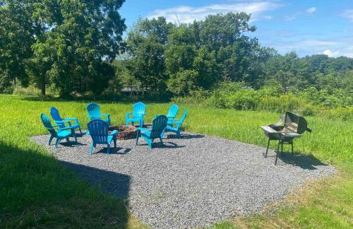 Riverview Bliss in Beautiful Home - Foto 12