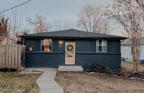 Dreami Stays East Nashville - 2BR Retreat with Cozy Patio and Mini Golf - Foto 5