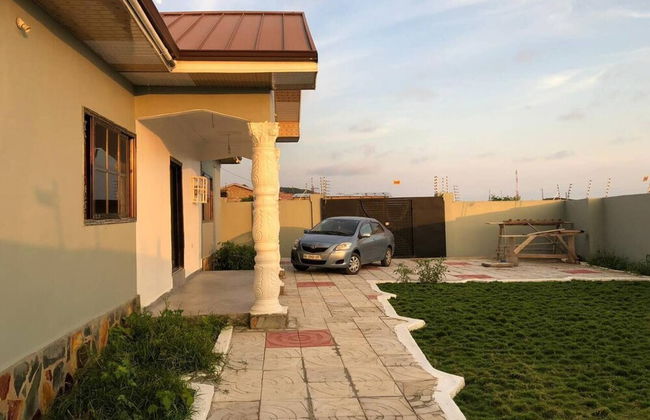 Charming 4-bed House in Kokrobite - Photo 17