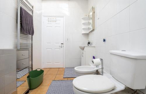 Huge 4 BR, 30s to Tube, 3 Bath & Gym Gear - Foto 27