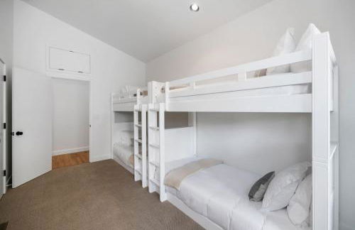 Prescott Treehouse Luxe 4BR 3B Home Sleeps 10 - Foto 32