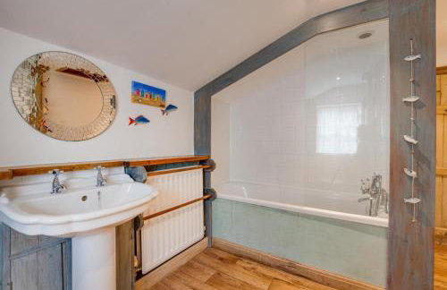 4 Bed in Wrentham oc-hdress - Photo 13