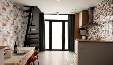 R12 Trabajo y Descanso Premium Junto a Metro - Photo 1