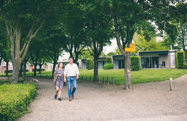 Well-kept Bungalow With Fireplace Near Valkenburg - Photo 29