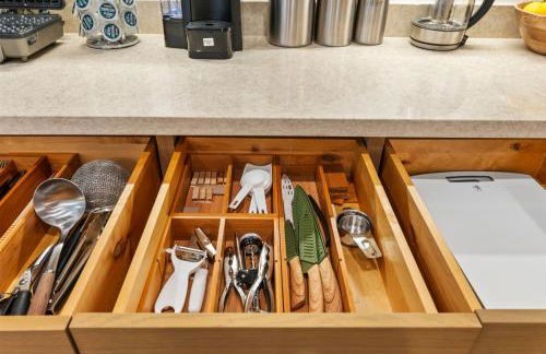 @ Marbella Lane - Stunning Gem w/ MT & Ocean Views - Foto 41