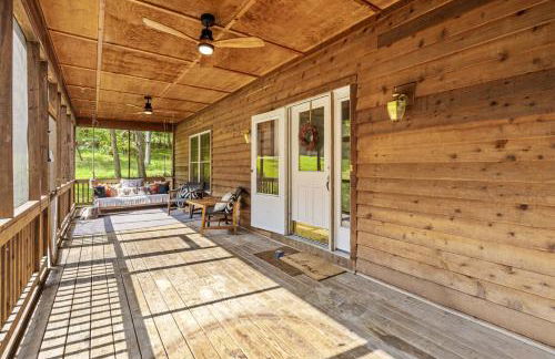 Screened Porch w Swing, Fire Pit, Grill & Deck - Photo 32