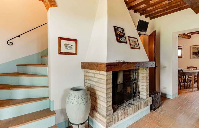 Holiday Home in Radicofani - Siena With Terrace - Photo 26