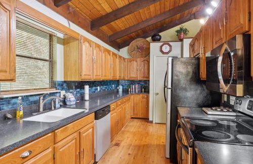 Mountain Chalet with hot tub ! - Foto 15
