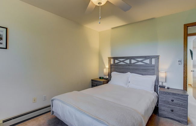 4 BR Country Home in Suburbs W/trails & Parks - Foto 11