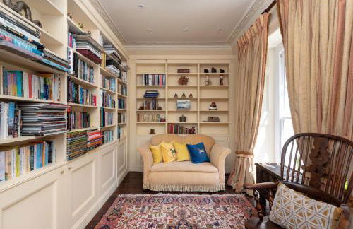 The Vicarage - Grand Country House, Walking Distance to Padstow and with Pub Across the Road - Foto 3