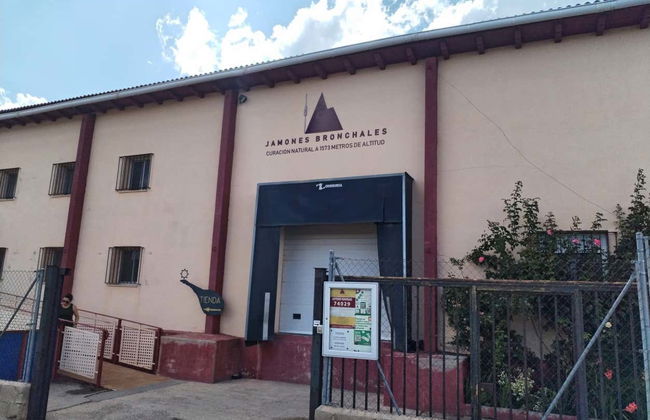 Visite d'un séchoir à jambons avec dégustation - Photo 3