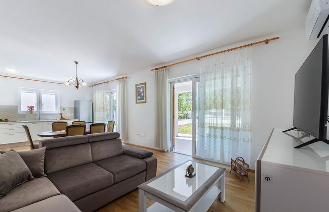 Large Holiday Home With Swimming Pool - Foto 13