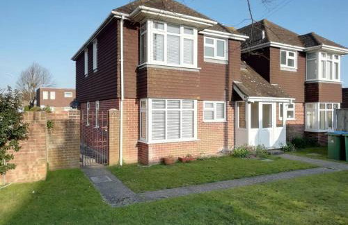 1 Bed Bognor Apartment 300 yrds from beach - Photo 12