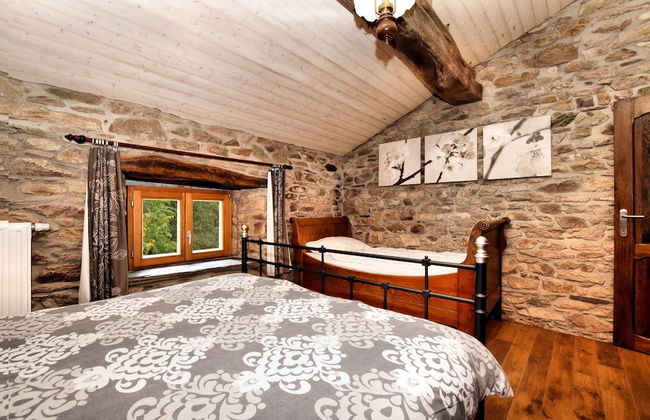 Forest-edge Stay, Burtonville - Photo 7