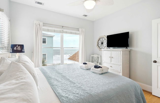 Oceanfront w/ Pool, Panoramic Deck Views, 5bdr Folly Ocean Breeze by Avantstay - Foto 38