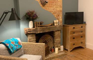 Homely flat just off Leigh Broadway - Foto 5