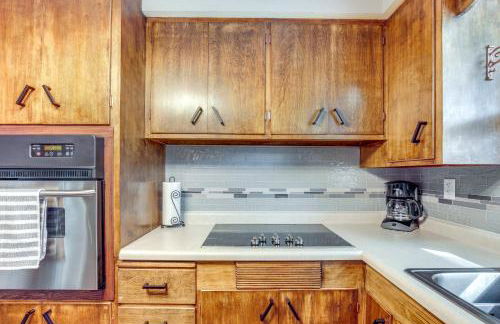 Eagle River Snowmobile and Lakefront Escape - Photo 8