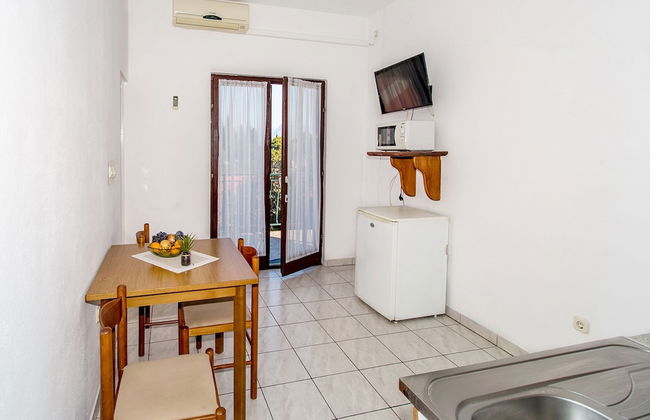 Apartment in Trpanj with terrace - Photo 23