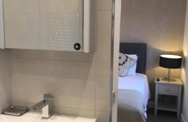 Modern 2 Bedroom Flat with private outdoor terrace - Foto 7