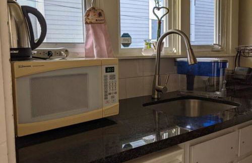 Walker's Paradise 1 with 2 free parking lots - Foto 18