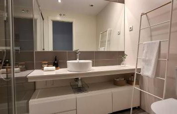 Elegante y cómodo - A 10 minutos de Chamartín - Foto 7