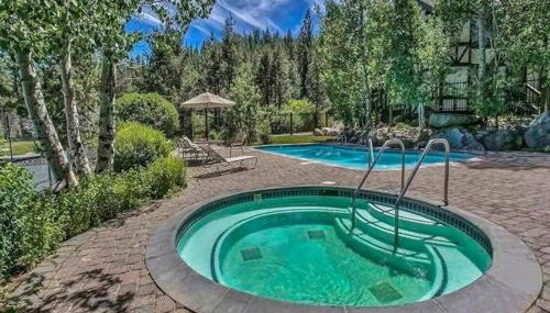 2 Miles to Palisades Ski Resort w Free Shuttle! - Foto 5, Garden view