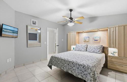 Sun and Fun- Dolphin Diversion - Photo 30