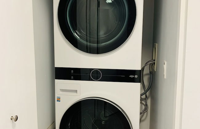 Luxurious One Bedroom Suite WindTower - Photo 16