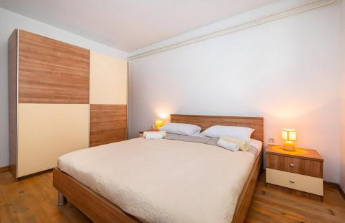 Spacious Holiday Home Joy with pool and playground, Suhovare - Foto 47