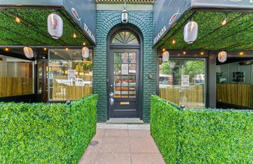 Amazing Rooftop Patio Overlooking street - Foto 29